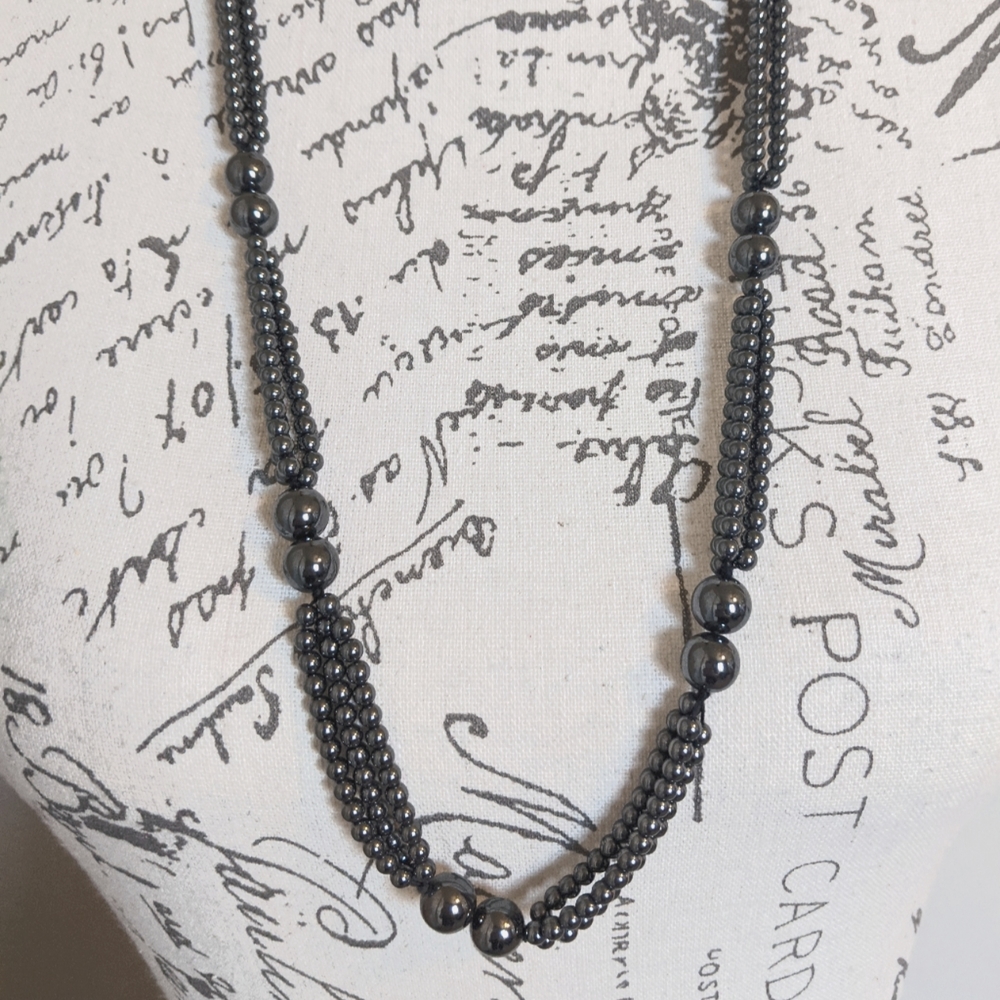Hematite Beaded Chrome Style Chic Necklace NWT 30"